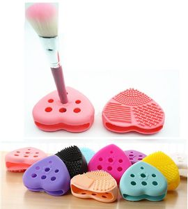 En gros 10 couleurs forme de coeur pinceau de maquillage avec support silicone outil de nettoyage cosmétique brosse de lavage oeuf Pad brosse nettoyant 1000 Pcs