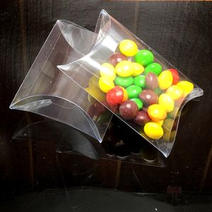 Vente en gros - 100 pièces de boîtes de bonbons en forme d'oreiller en PVC transparent, porte-faveur de mariage transparent, boîtes de chocolat, sacs de bonbons sucrés