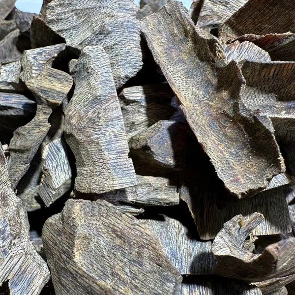 Venta al por mayor 1000 g de alta calidad auténtico chino Kinam Oud incienso que no se hunde Kynam astillas de madera aceite rico fragancia natural olor olores fuertes