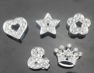 100 unids/lote 8mm estilos mixtos (corazón estrella corona flor) diamantes de imitación completos encantos deslizantes aptos para llaveros de cuero DIY de 8MM