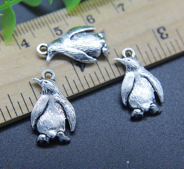 Venta al por mayor 100 Uds lindo pingüino aleación dijes colgante Retro fabricación de joyería DIY llavero colgante de plata antigua para pulsera pendientes 20*12mm