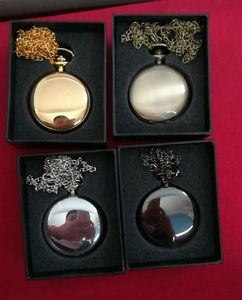 Venta al por mayor 100 unids/lote mezcla 4 colores relojes de cuarzo cadena de bronce relojes de bolsillo con caja de regalo