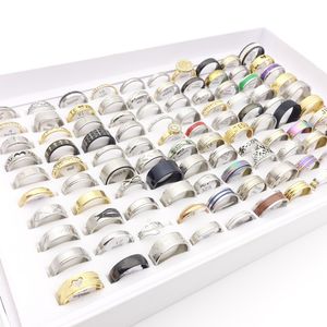 Venta al por mayor 100 UNIDS Mezcla de Anillos de Banda de Acero Inoxidable Joyería de Moda 316L Compromiso de Titanio Alianzas de Boda Regalo de Fiesta Pareja Estilos Aleatorios