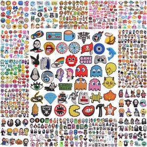 Vente en gros 100 pièces PVC dessin animé sport Halloween filles puissance voir Animal poisson chaussures breloques accessoires décorations pour Bracelet Bracelet garçons filles enfants adultes cadeau