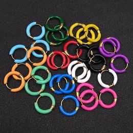 En gros 10 pcs/lot plaqué or en acier inoxydable rond émail boucle d'oreille pour homme femmes boucle d'oreille Huggie Punk Rock bijoux cadeau 240301