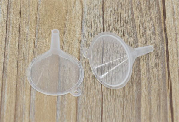 Vente en gros - Livraison gratuite 10pcs petit plastique pour bouteille de diffuseur de parfum Mini laboratoires d'entonnoirs d'huile liquide