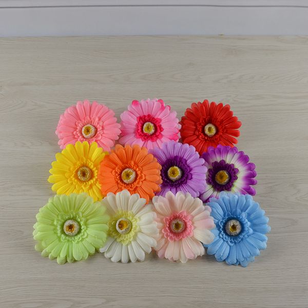 Venta al por mayor de flores artificiales de Gerbera de 11cm, 50 cabezas de crisantemo de África artesanales reales para decoración del hogar de boda, centro de mesa