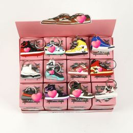 Groothandel 12 stks sneaker sleutelhanger schoenendoos omvat sleutelhang kartonnen cadeau -model sneaker sleutelhangers verpakking sieraden doos schoen met sleutelhanger één set