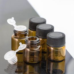 Botella al por mayor 1 ml de 2 ml de gotero de vidrio pequeño vial de aceite esencial con tapa de tornillo negro para E muestra de perfume de líquido Auekb