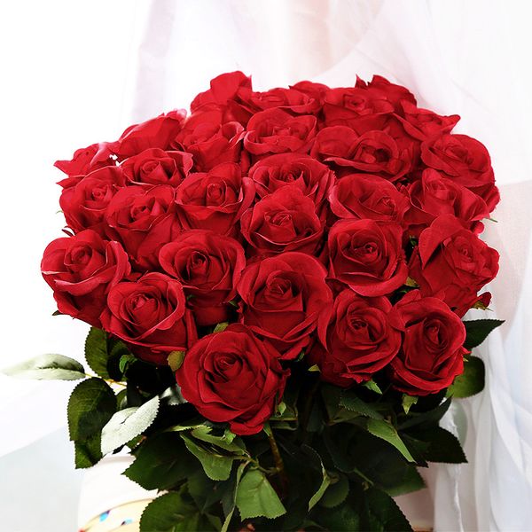 Venta al por mayor-1pc Simulación artificial romántica Seda falsa Flores de rosa roja para el festival del día de San Valentín Fiesta en casa Decoración de la boda