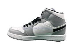 Venta al por mayor 1s OG Light Smoke Grey Mid Shoes Grey White Black Basketball Sneakers para la venta.