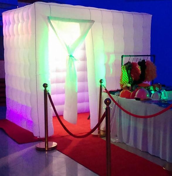 wholesale Cabina de fotos inflable de una puerta Carpa de aire Cabina de fotos portátil de PVC de grado comercial con luces LED RGB para actividades de fiesta