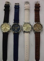 groothandel 200pcs / lot mix 4 kleuren lederen horloge vrijetijdsliefhebbers kijken wr035