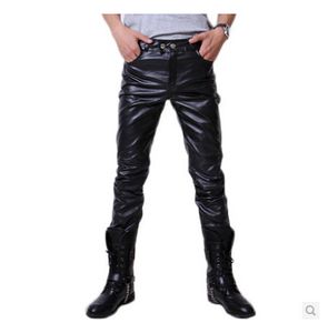 Venta al por mayor- 2015 Hip Hop Mens Pantalones de cuero negro Faux Leather Pu Material Color negro Motocicleta Flaco Faux Leather Pants