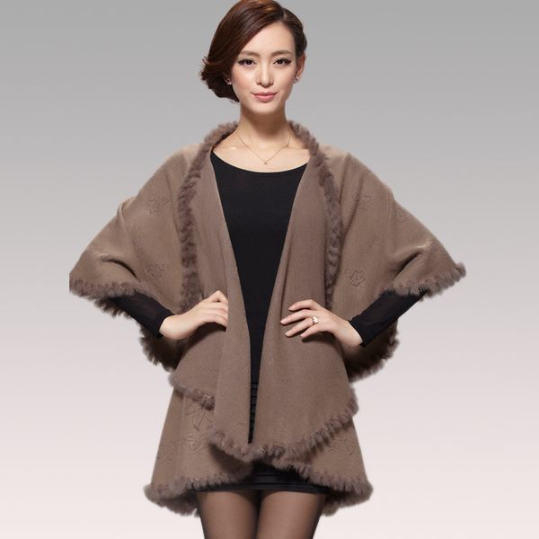 Al por mayor-2015 Otoño Invierno Mujeres Cardigan Moda Cuello de Piel Cachemira Cabo Poncho Mujer Poncho Abrigo