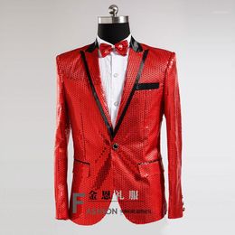 Al por mayor- 2017 Hombres Oro / Azul / Blanco / Rojo Lentejuelas Traje de esmoquin Boda Etapa Rendimiento Blazers Pantalón Traje1