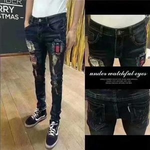 Vente en gros 2020 Denim déchiré Jeans Homme Spring Student Petits pieds Pantalons Slim Garçons Pantalon crayon coréen Tendance hommes Jeans x0621