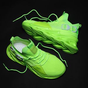 En gros 2021 Arrivée Sport Chaussures De Course Pour Hommes Femmes Triple Vert TOUT Orange Confortable Respirant En Plein Air Baskets GRANDE TAILLE 39-46 Y-9016