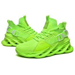 Vente en gros 2021 Chaussures de course de sport de haute qualité pour hommes femmes triple vert tout orange baskets d'extérieur respirantes confortables grande taille 39-46 Y-9016