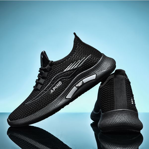 Venta al por mayor 2021 Top Fashion Running Shoes para hombres Mujeres Deporte Corredores al aire libre Negro Rojo Tenis Plano Caminando Zapatillas de deporte Tamaño 39-44 WY15-808