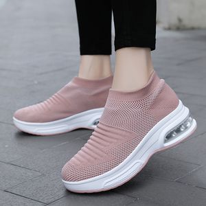 Groothandel 2021 Topkwaliteit Mannen Dames Sport Running Schoenen Mesh Ademend Soklopers Paars Roze Outdoor Sneakers EUR 36-45 WY32-A12