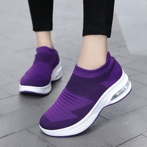 En gros 2021 Top Qualité Hommes Femmes Sport Chaussures De Course Mesh Respirant Chaussette Coureurs Violet Rose En Plein Air Baskets TAILLE 36-45 WY32-A12