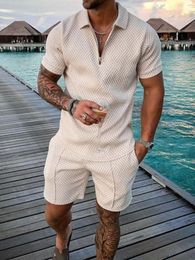 Vente en gros 2023 de nouveaux modèles Shorts pour hommes Survêtements Mâle Été Casual Imprimer Fermeture Éclair Col Rabattu Blouse À Manches Courtes Hauts Chemise Costumes POUR hommes