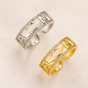 wholesale 20style luxe rétro designer bague plaqué or 18 carats pour femmes hommes lettre style élégant anneaux de mariage cadeau bijoux ouvert réglable de haute qualité