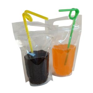 Venta al por mayor 250ml 500ml 750ml 1000ml Bolsas transparentes para bebidas Bolsas vacías Cremallera Stand-up Bolsa de plástico para beber con pajita y asa