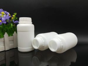 Pichet chimique direct d'usine de bouteille en plastique de 250 ml en gros pichet de réactif liquide blanc résistant à la lumière HDPE épaissi tout-match