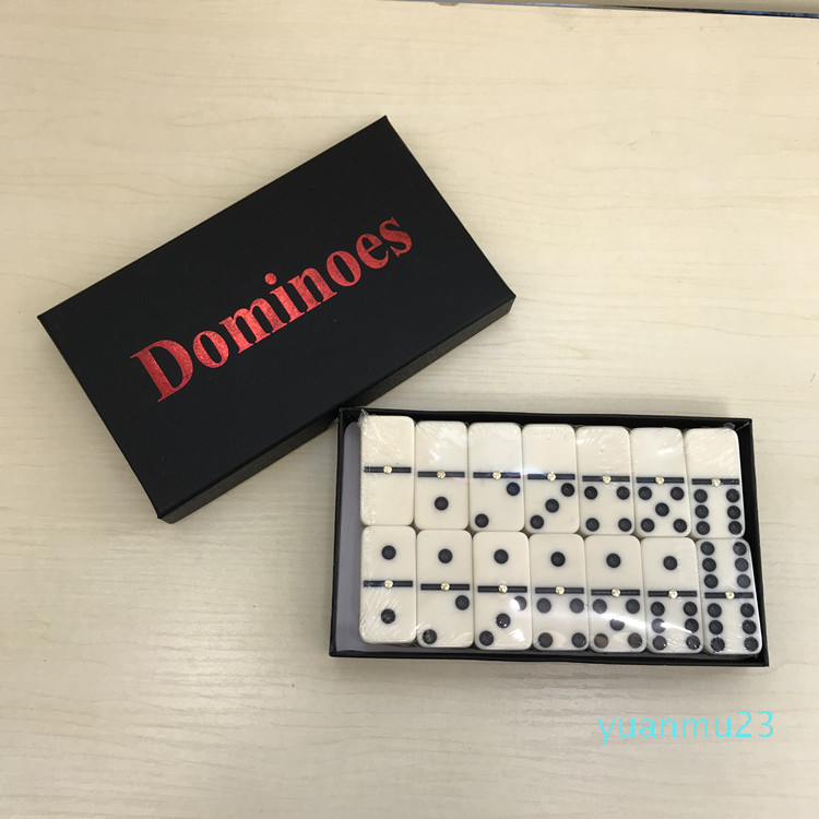Großhandels-28 PC-Domino-Set-Spiele Lustiges Tischspiel Mini tragbares zusammenklappbares Reisespielzeug für Kinder Unterhaltung Lernspielzeug Geschenke