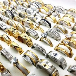 wholesale 30pcs / lot luxueux argent / plaqué or strass zircon hommes femmes fiançailles de mariage bijoux de mode anneaux bague en acier inoxydable