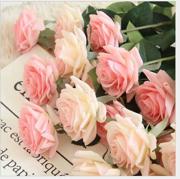 Vente en gros 30 pcs MOQ Simple Touch Vraiment Touch Fleur de rose artificielle pour la décoration de mariage Décoration d'anniversaire Décoration Faux Roses Fournitures