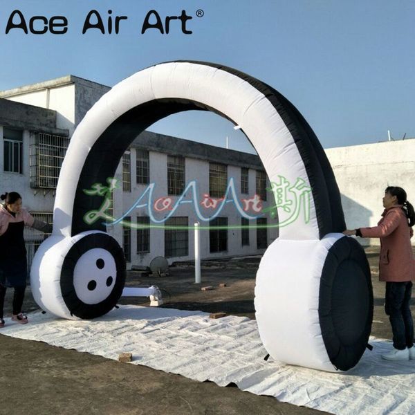 wholesale 4,2 m de haut 3 m de largeur grand casque gonflable modèle d'écouteur gonflable casque extérieur arc pour la publicité / décoration d'événement de musique pop