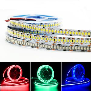 Vente en gros 500M 2835 LED Strip Light 12V 24V Simple Rangée 5M 1200 LEDs Blanc Chaud / Rouge / Vert / Bleu Bandes De Bande Éclairage Flexible pour La Décoration De La Chambre De Noël