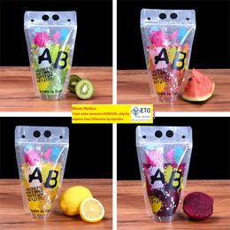 wholesale Bolsa de embalaje de bebida de plástico de nuevo diseño de 500 ml para bebidas, jugo, leche, café, con asa y orificios para paja LX0741 LL