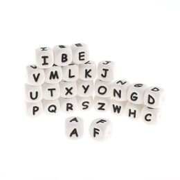 Groothandel 500 stks Engels 12mm letters siliconen alfabet baby bijtring kralen bpa gratis baby fopspeen kettingclips kauwen geschenken 211106