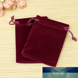 En gros 50 pcs/lot 10x12 cm sac de velours rouge foncé petit cordon pochette faveur Bracelet breloques bijoux emballage cadeau