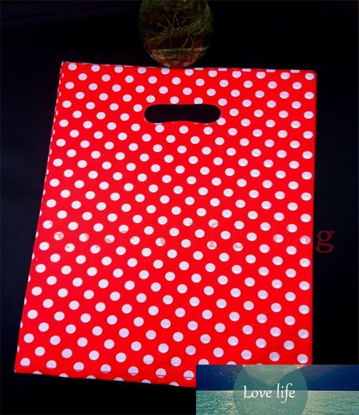 Venta al por mayor 50 unids/lote 25X35cm bolsas de compras de plástico grandes para embalaje de Boutique puntos redondos blancos bolsa de regalo de plástico rojo con asa