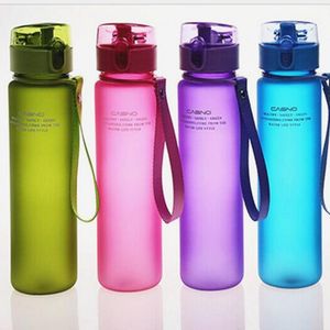 En gros 560 ML Tour En Plein Air Sport École Étanche Joint Bouteille D'eau En Plastique Drinkware BPA Livraison Gratuite