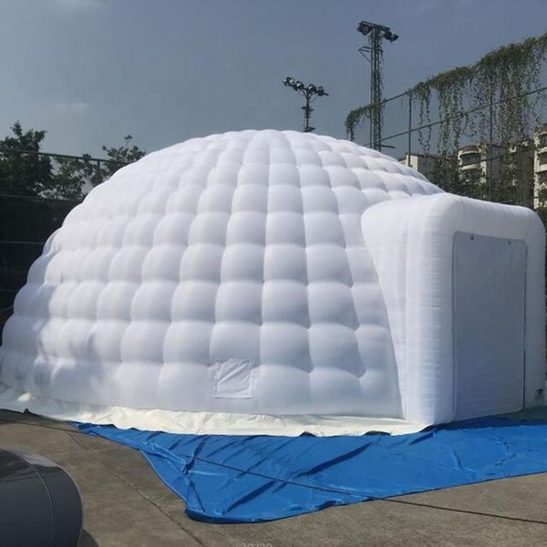 Venta al por mayor 8mD (26 pies) con soplador Popular tienda de campaña tipo cúpula iglú inflable blanca de tela Oxford con soplador para equipos de servicio
