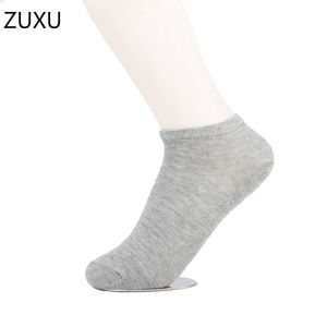 Vente en gros - Chaussette toutes saisons respirant coton bateau bateau chaussettes courtes cheville invisible coupe basse couleurs bonbons