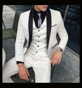 Groothandel en detailhandel Sjaal Revers GroomsMen One Button Bruidegom Tuxedos Mannen Past Bruiloft / Prom / Diner Man Blazer (Jack + Pants + Tie + Vest)