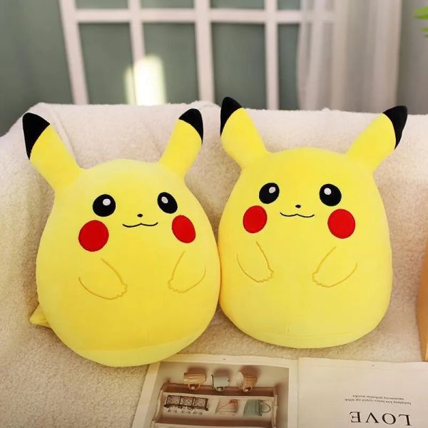 Venta al por mayor, almohada de peluche de Anime, almohada bonita con cabeza grande, juguetes de peluche, compañeros de juegos para niños, regalo de vacaciones, premios de máquina de muñecas