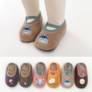 Groothandel Baby Girl Infant Anti-Slip Socks Pasgeboren Warm Crib Floor met rubberen zool voor kind Dem Boy Shoes Woensdag First Walkers Chaussures