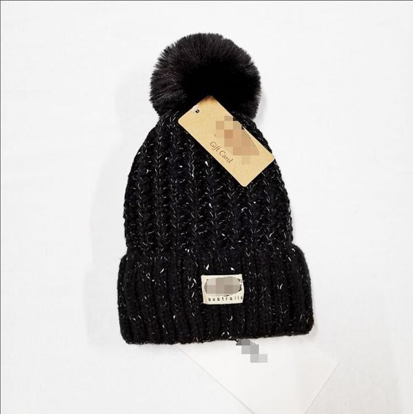 Venta al por mayor beanie Gorros de invierno Sombreros Mujeres hombres Gorros con pompones de piel de mapache real Warm Girl Cap snapback pompon hat