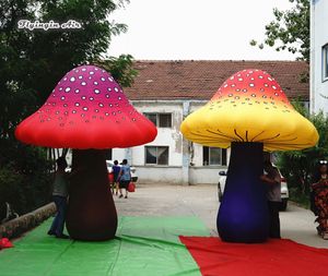 wholesale Beau champignon gonflable multicolore 2 m / 3 m géant simulé ballon modèle de champignon gonflable pour parc à thème et décoration de fête