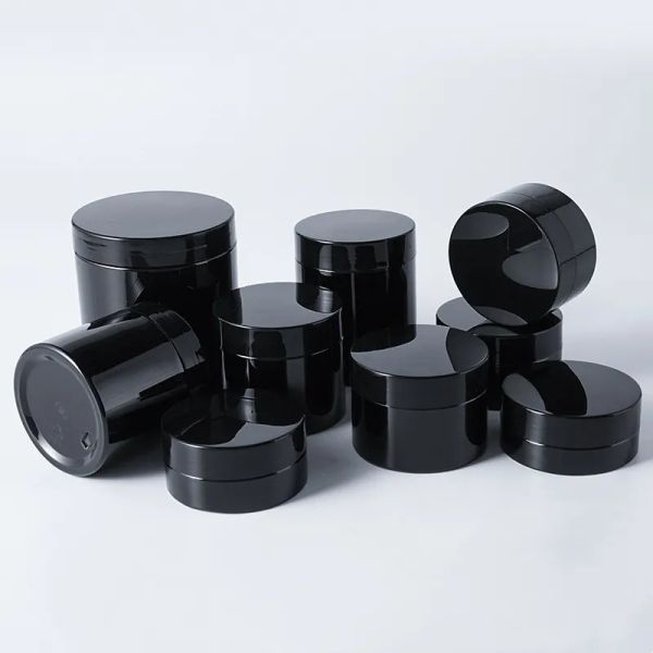 Bouteaux de cosmétiques en plastique noir en gros de Pet en plastique avec couvercles à couverture intérieure rechargeable pots d'emballage cosmétique BPA BPA FEURE PRÉPENCE POUR HEIR ZZ