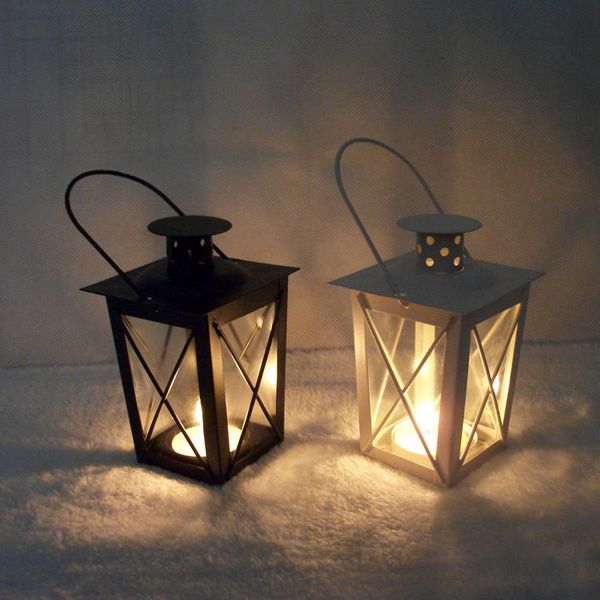 wholesale Candelabros de metal negro / blanco Linterna de hierro decoración de la boda centros de mesa linternas marroquíes linterna de vela envío gratis
