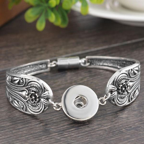 Venta al por mayor-Pulsera de joyería 3 * 1PC Pulsera a presión Ajuste Botón a presión Tallar Flor Tubo magnético Cierre de barra Pulsera Brazalete 18-23 cm